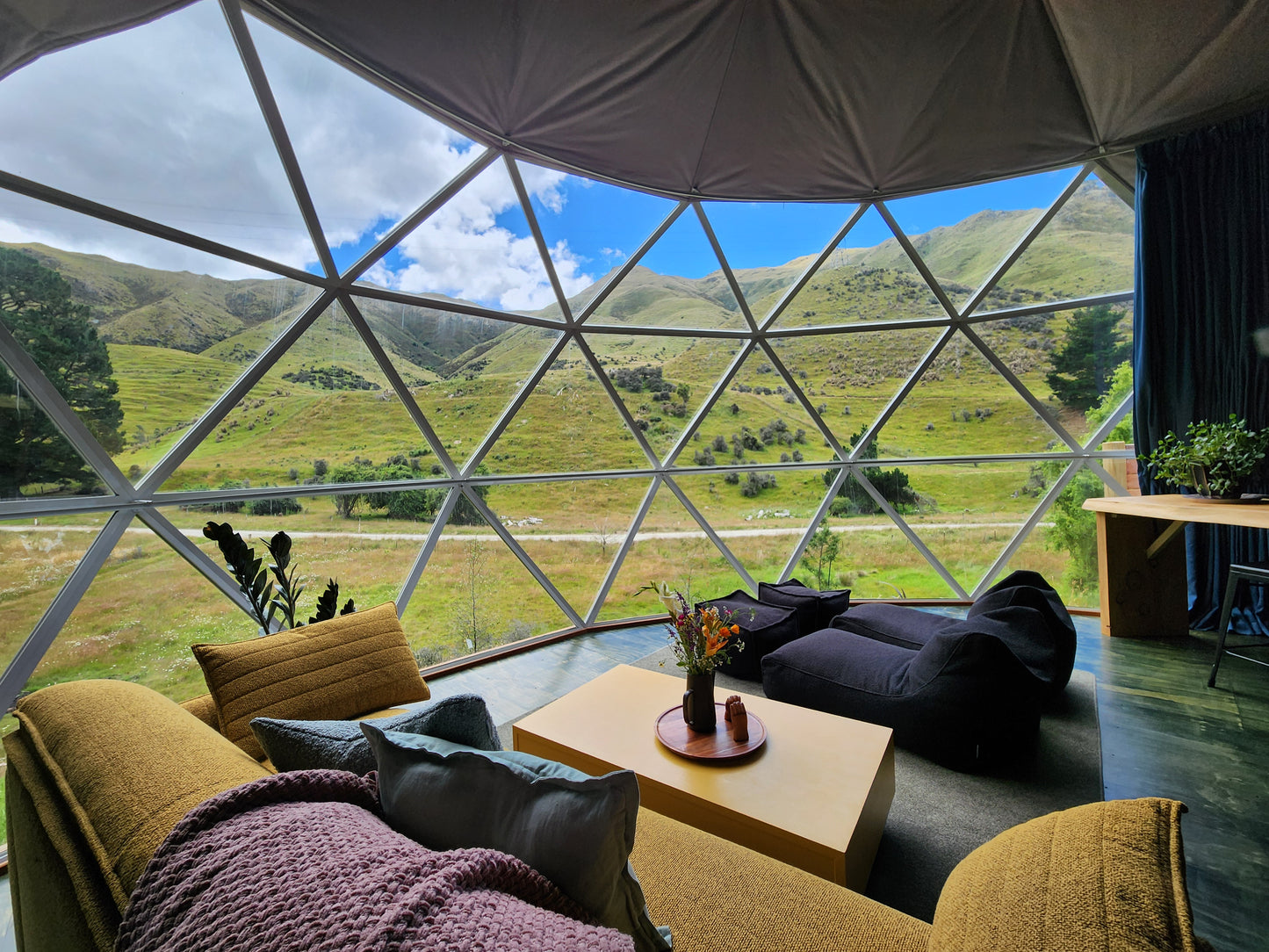 Pīwakawaka Glamping Dome with Fireplace and Private Hot Tub
